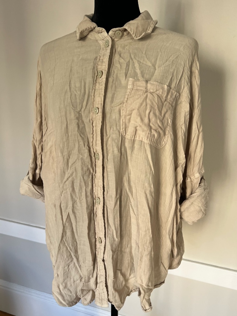American Eagle Outfitters Beige Oversized Fit Button-Up One Pocket Shirt Sz S